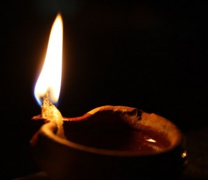 cropped-oil_lamp2.jpg