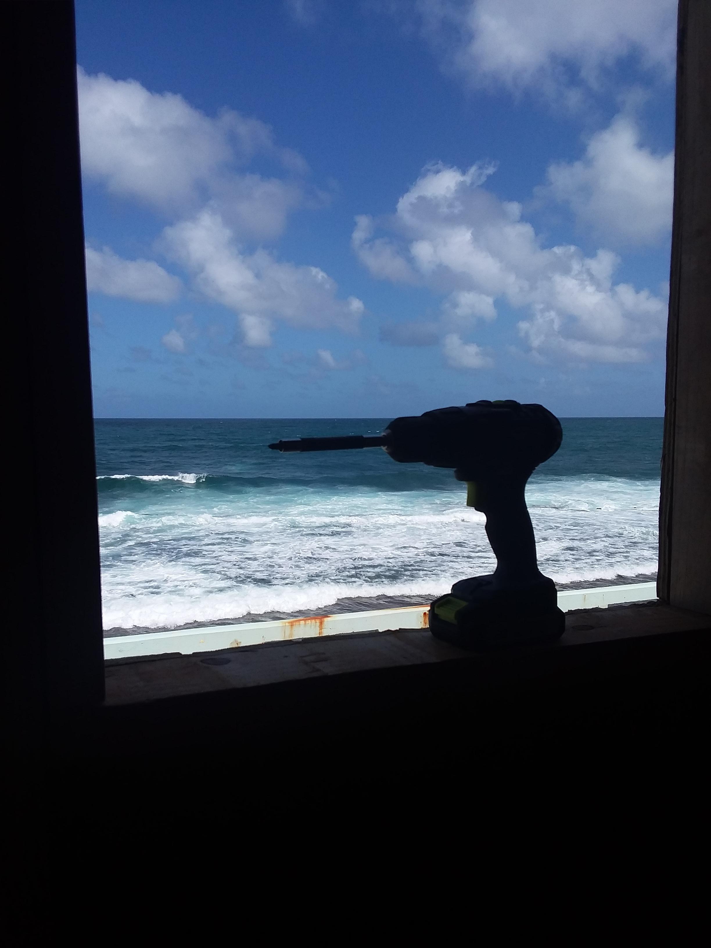 la perla window work